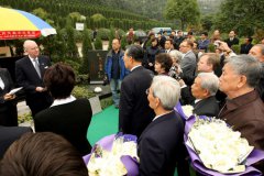 <b>美国前驻华大使司徒雷登骨灰安放杭州(组图)</b>
